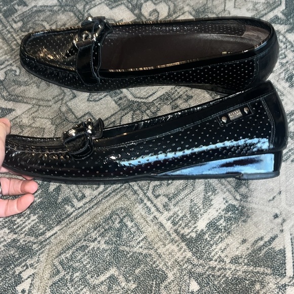 Stuart Weitzman women’s Shiny Black Loafers size 10.5 - Picture 4 of 8